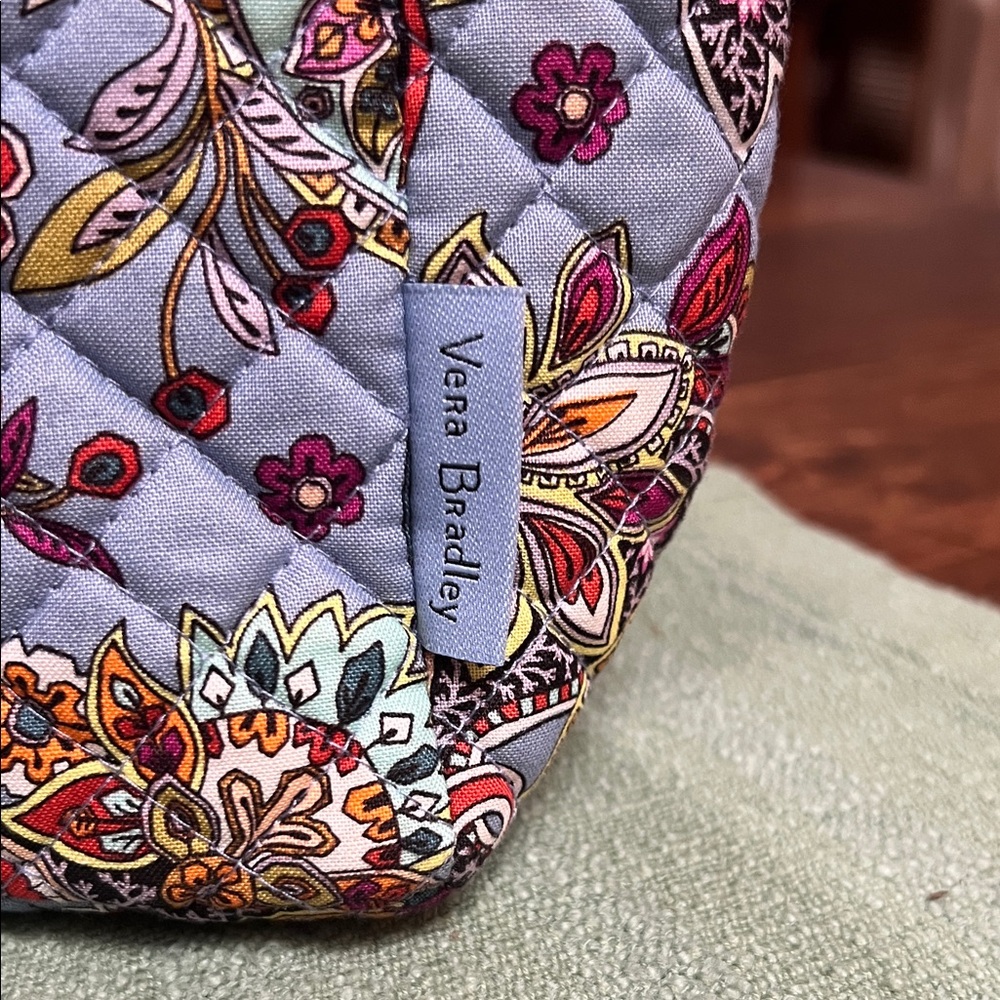 NWOT Vera Bradley Lunch Tote in Provence Paisley Pattern - Picture 2 of 6